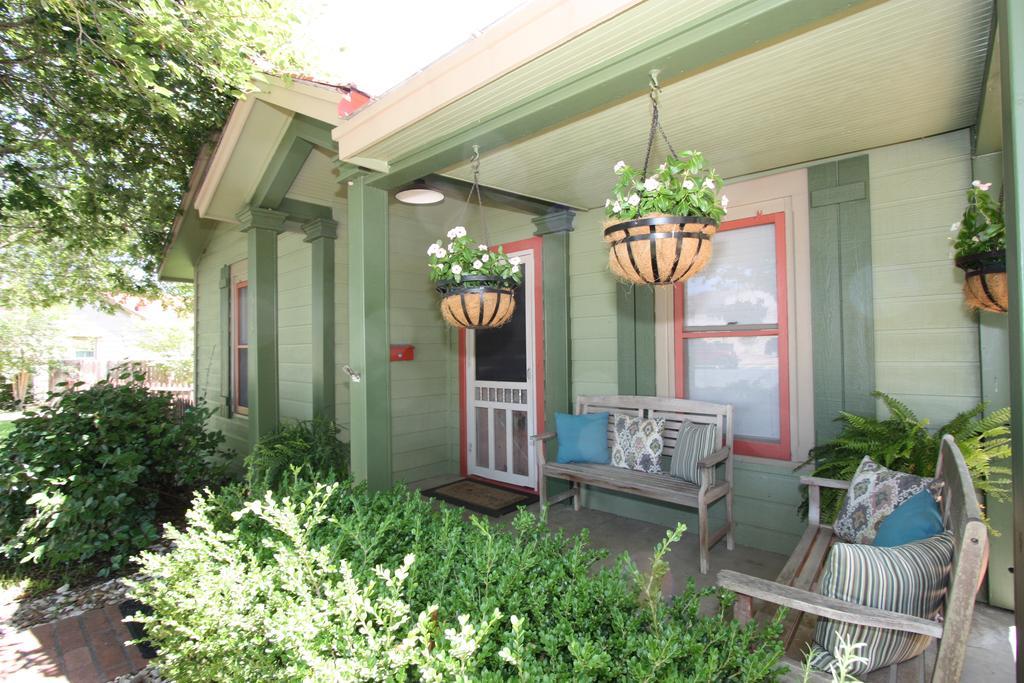 Agape Front Cottage Fredericksburg Bagian luar foto
