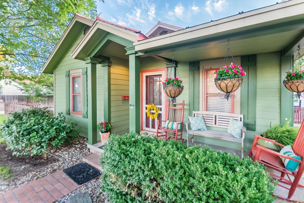 Agape Front Cottage Fredericksburg Bagian luar foto